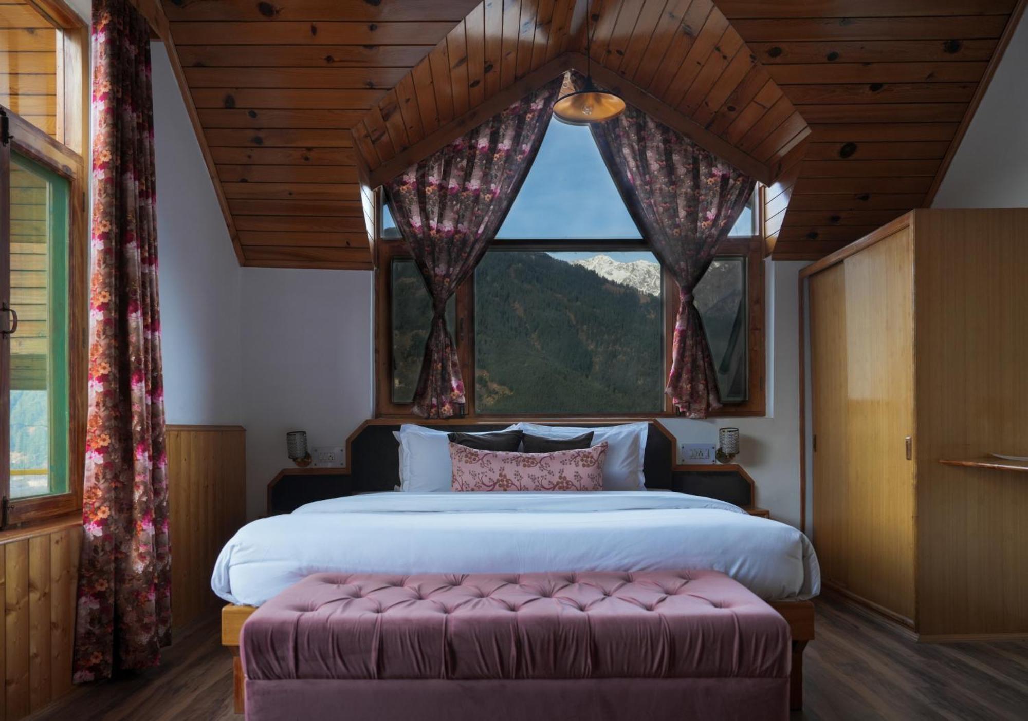 The Wooden Chalet, Manali ภายนอก รูปภาพ